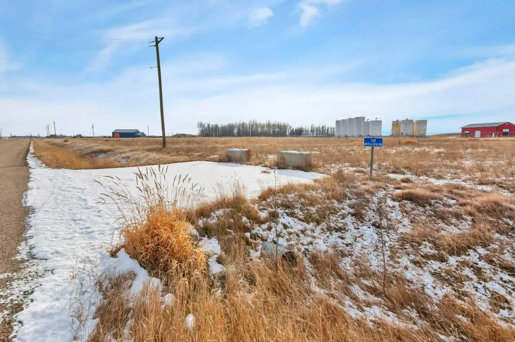10 Metaldog Drive Rural Clearwater County AB T4T 2A2