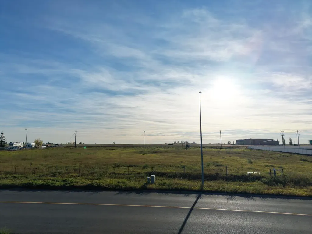 #5 24 Street SE High River AB T1V 0B3