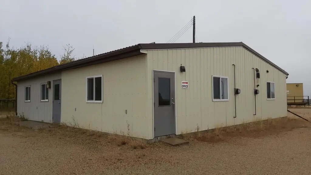 4810 & 4812 37 Avenue Valleyview AB T0H 3N0
