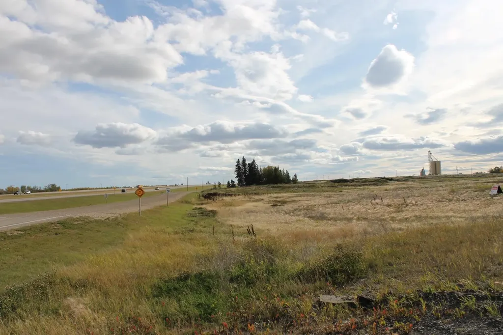 9001 90 Street Sexsmith AB T0H 3C0