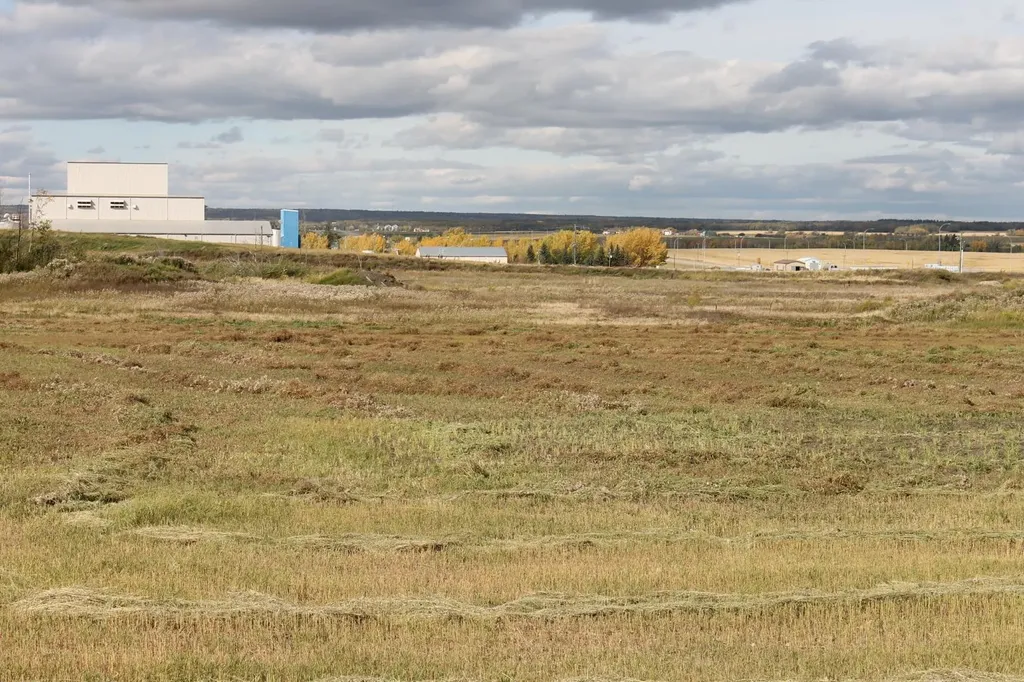 9001 90 Street Sexsmith AB T0H 3C0