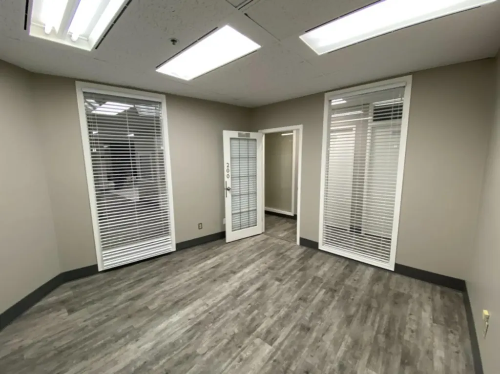 9804 100 Avenue Grande Prairie AB T8V 0T8