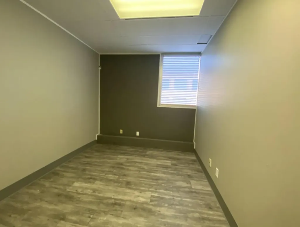 9804 100 Avenue Grande Prairie AB T8V 0T8