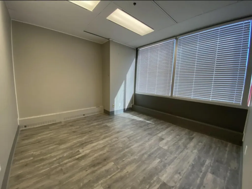 9804 100 Avenue Grande Prairie AB T8V 0T8