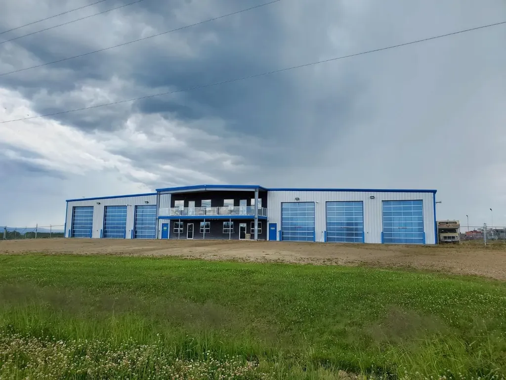 125B Range Road Whitecourt AB T7S 0A1