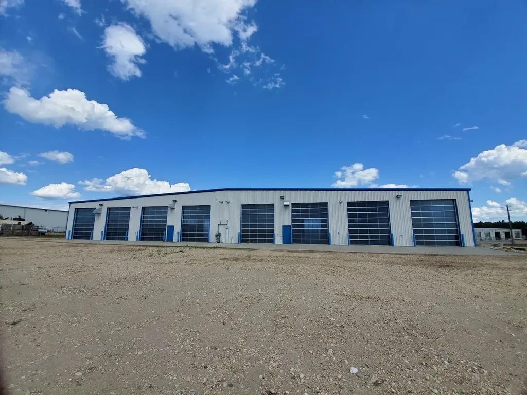 125B Range Road Whitecourt AB T7S 0A1