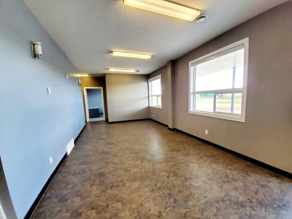 125B Range Road Whitecourt AB T7S 0A1