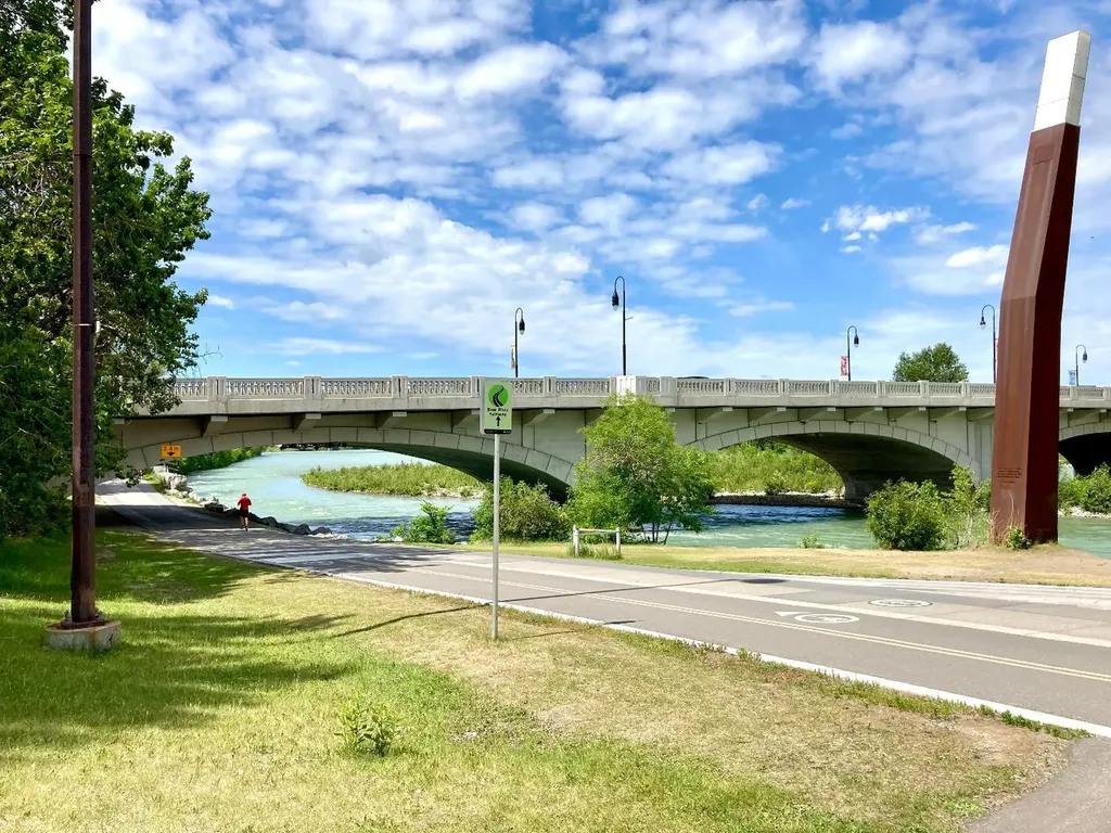 900 6 Avenue SW Calgary AB T2P 3K2