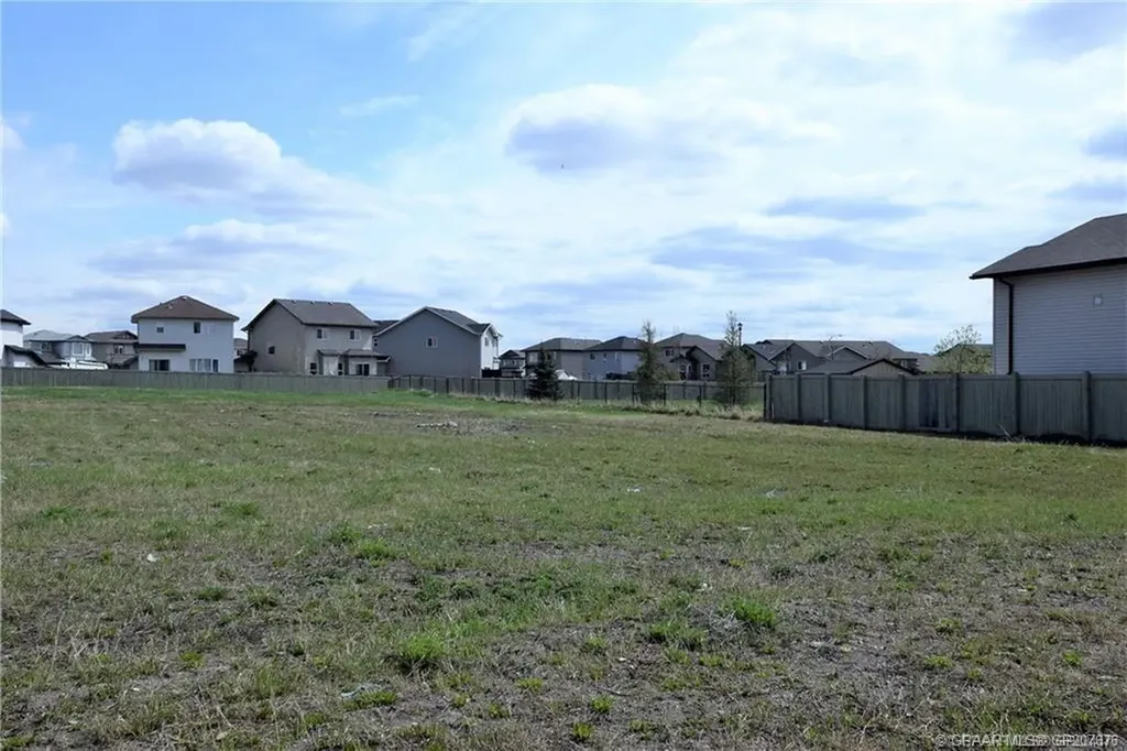 10255 86 Street Grande Prairie AB T8X 0B5