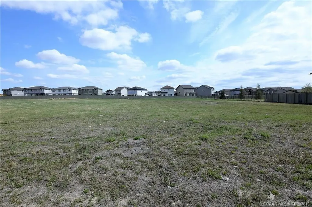 10255 86 Street Grande Prairie AB T8X 0B5