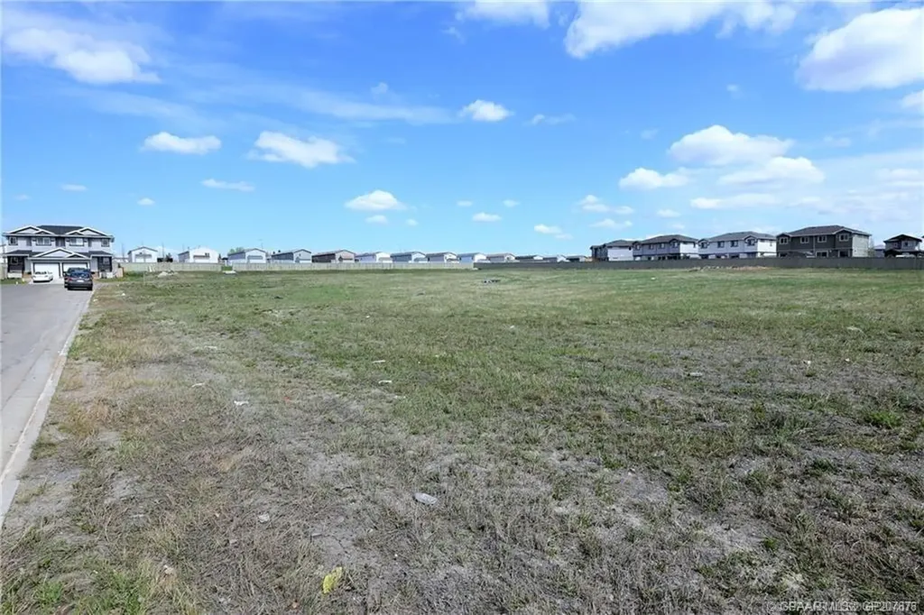 10255 86 Street Grande Prairie AB T8X 0B5
