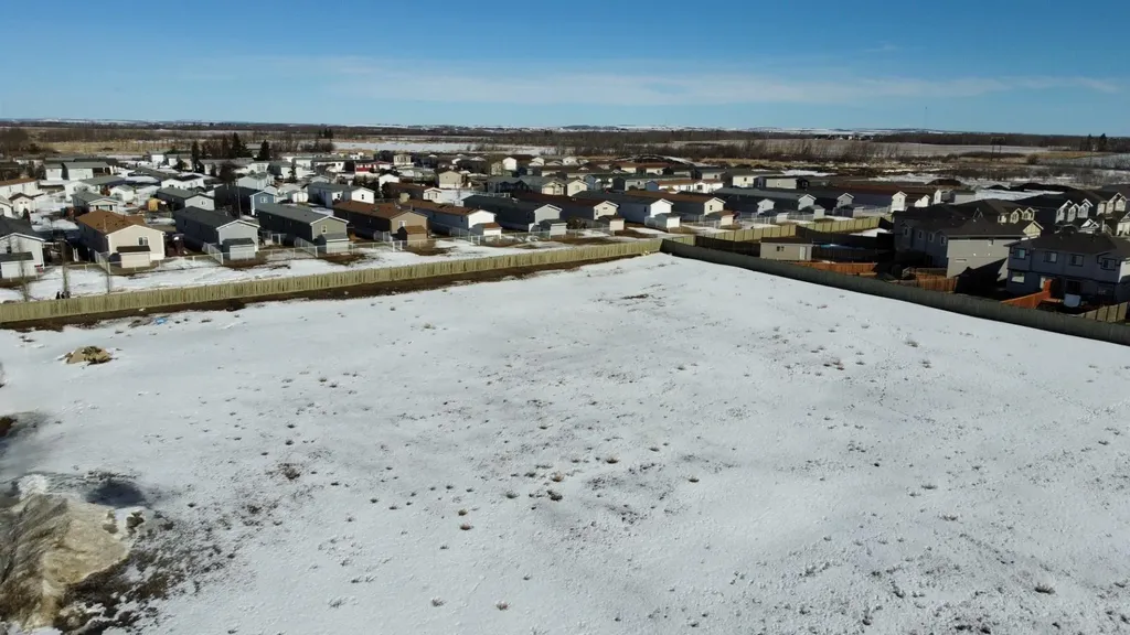 10255 86 Street Grande Prairie AB T8X 0B5