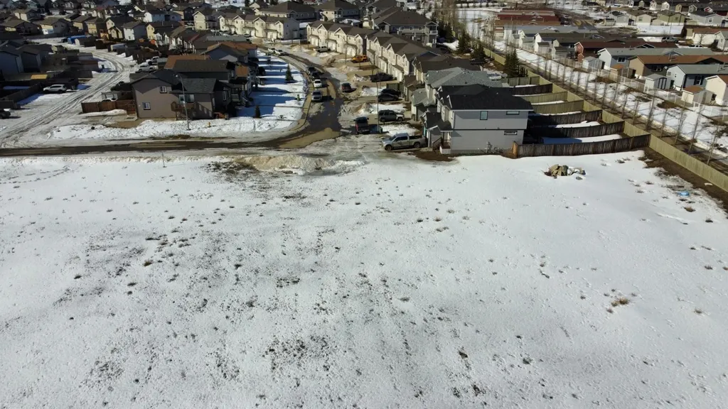 10255 86 Street Grande Prairie AB T8X 0B5