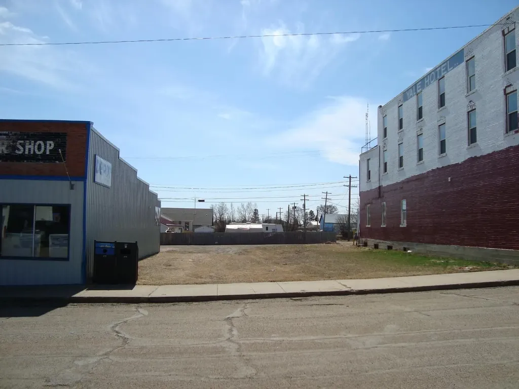 207,209 Main Street Trochu AB T0M 2C0