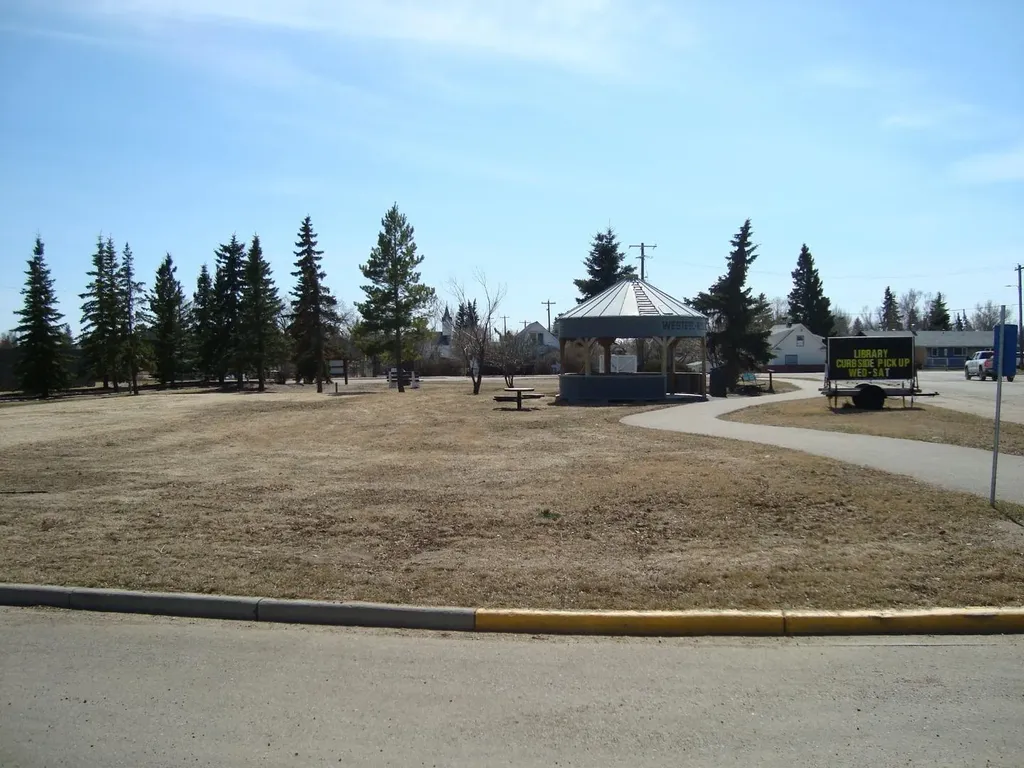 207,209 Main Street Trochu AB T0M 2C0