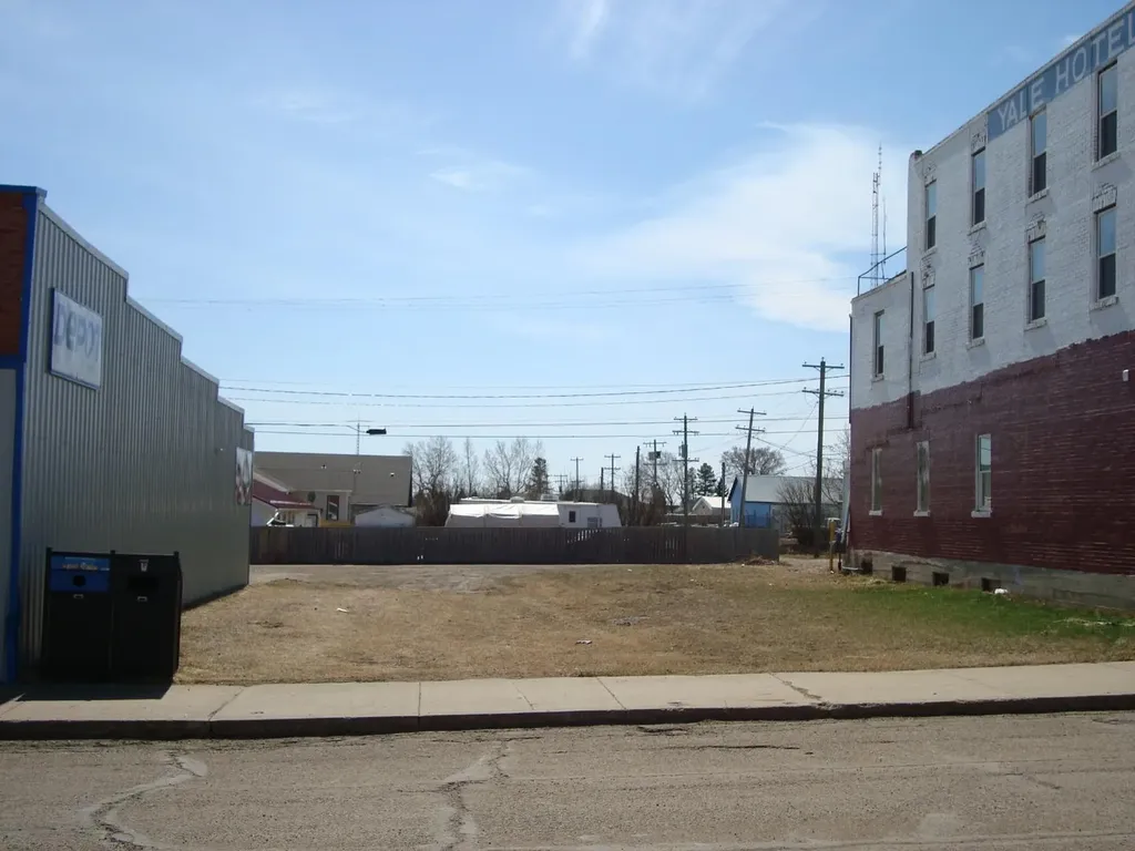 207,209 Main Street Trochu AB T0M 2C0