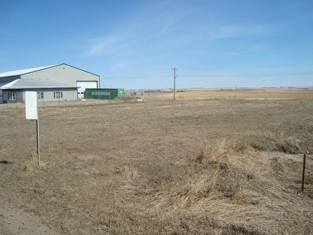 207,209 Main Street Trochu AB T0M 2C0