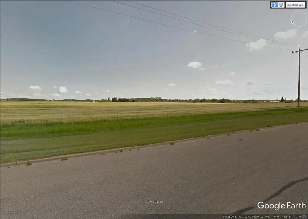 SW 28 40 26 W4 Highway 12 Lacombe AB T4L 0B9