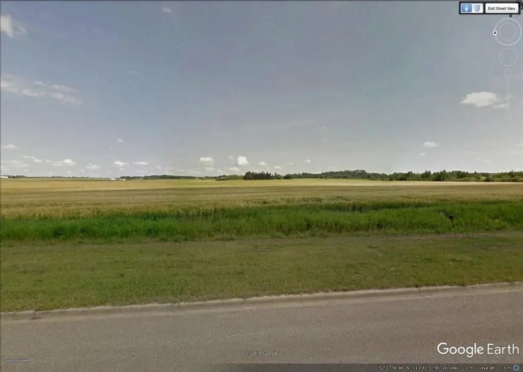 SW 28 40 26 W4 Highway 12 Lacombe AB T4L 0B9