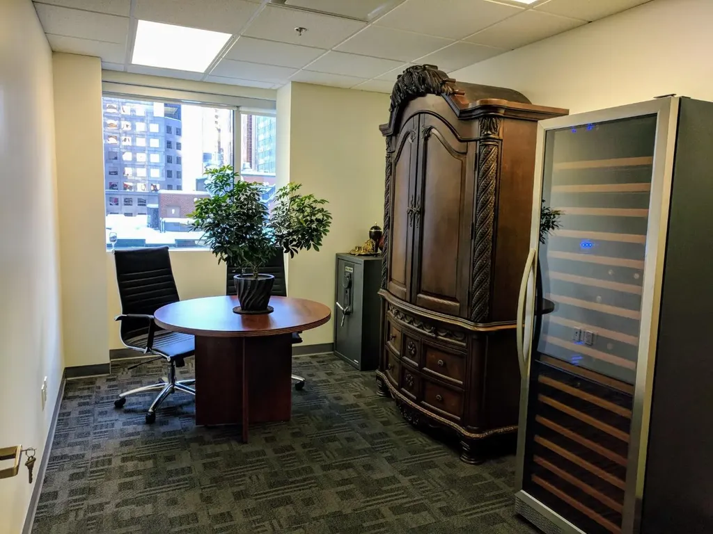 634 6 Avenue SW Calgary AB T2P 0S4