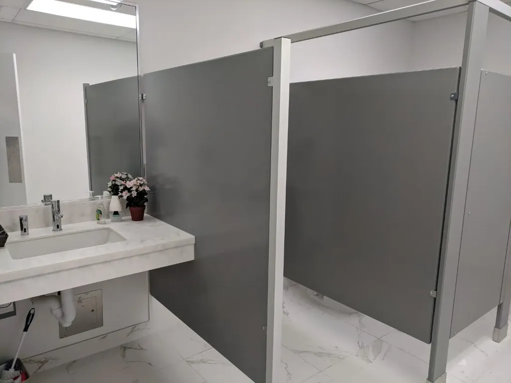 634 6 Avenue SW Calgary AB T2P 0S4
