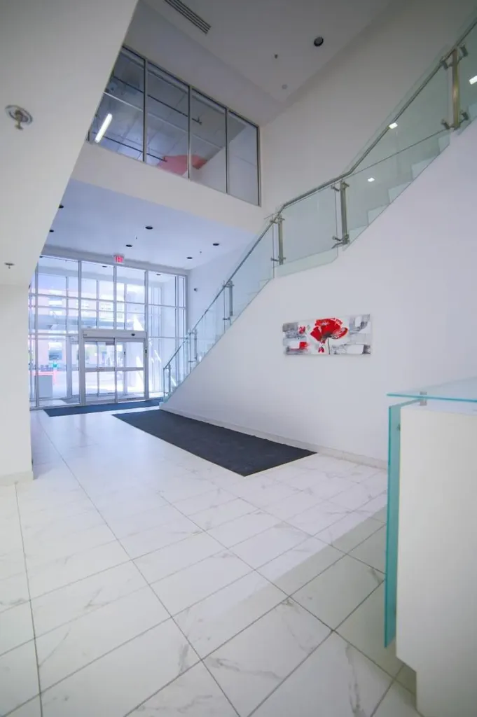 634 6 Avenue SW Calgary AB T2P 0S4