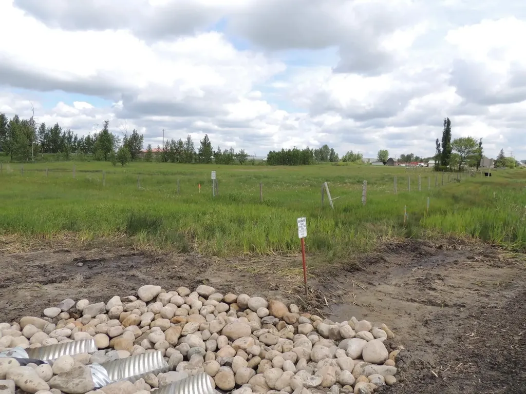 3910 Highway 12 Lacombe AB T4L 1A6