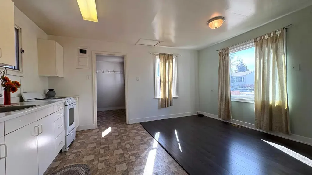 1206 6 Avenue Wainwright AB T9W 1G2