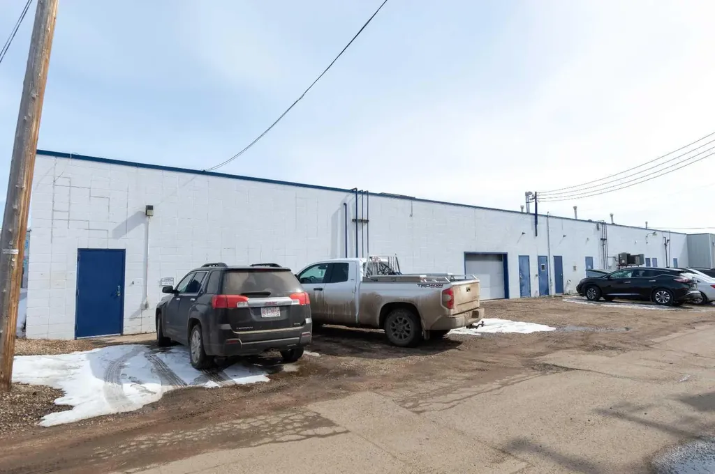 4812 50 Street Stettler AB T0C 2L0