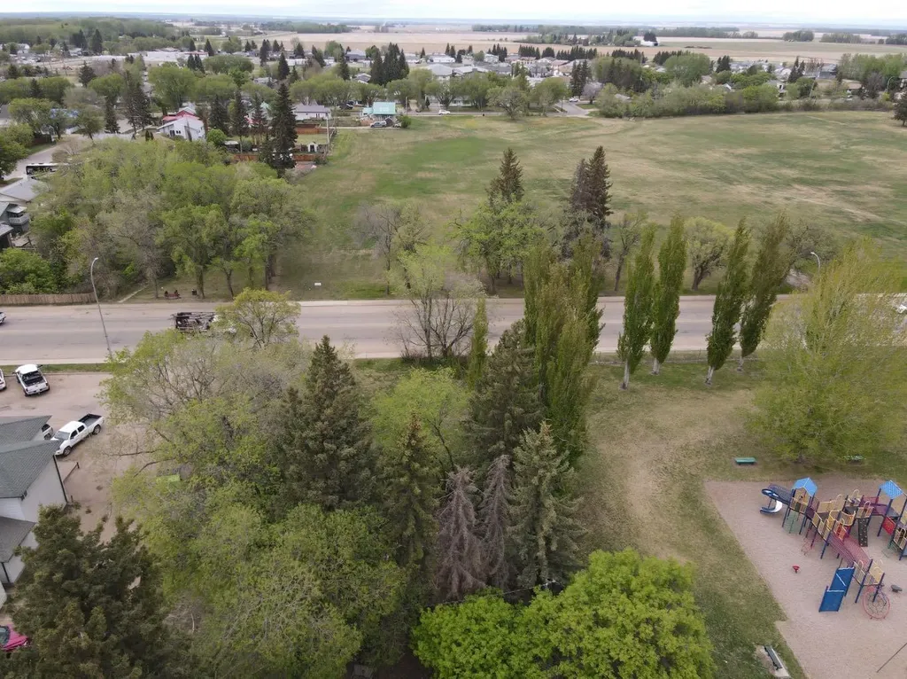 4633 53 Avenue High Prairie AB T0G 1E0