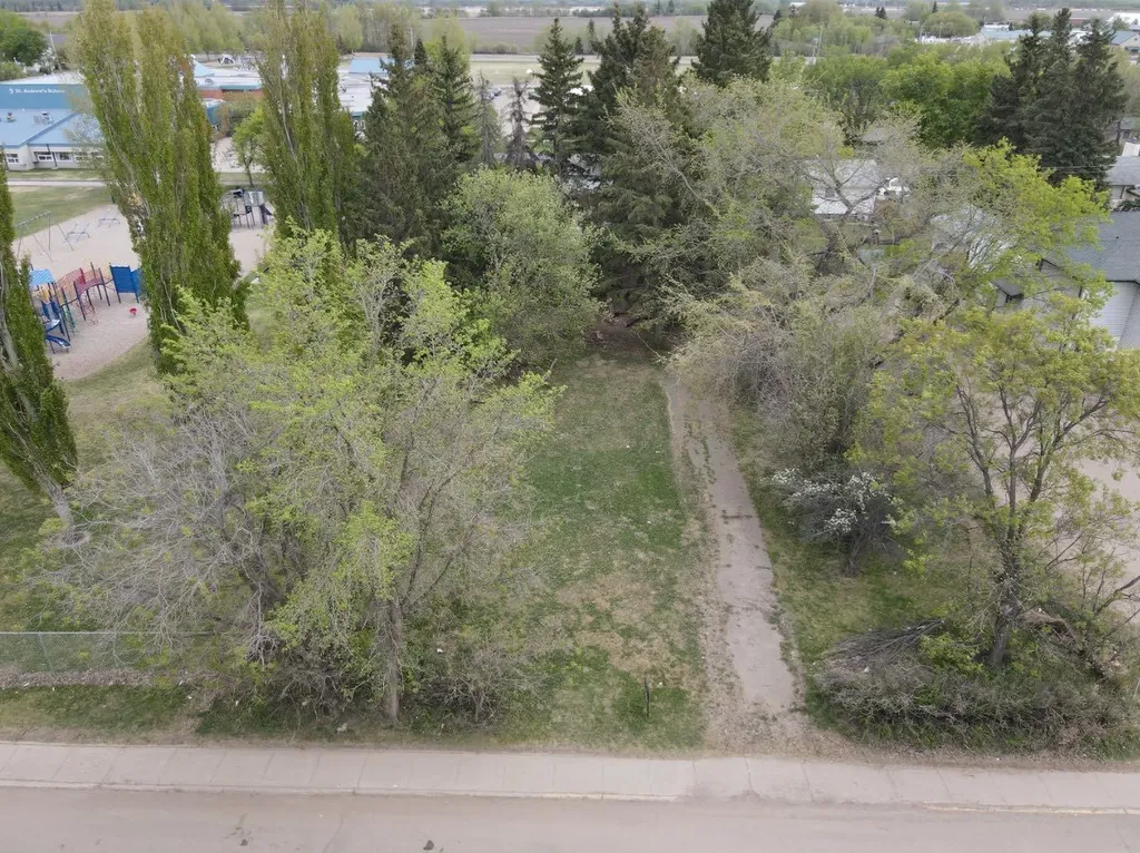 4633 53 Avenue High Prairie AB T0G 1E0