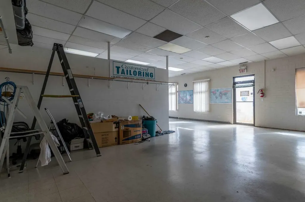 957 South Railway Street SE Medicine Hat AB T1A 2W3