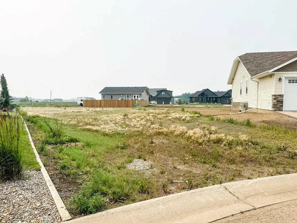6927 Meadowview Close Stettler AB T4K 1M4