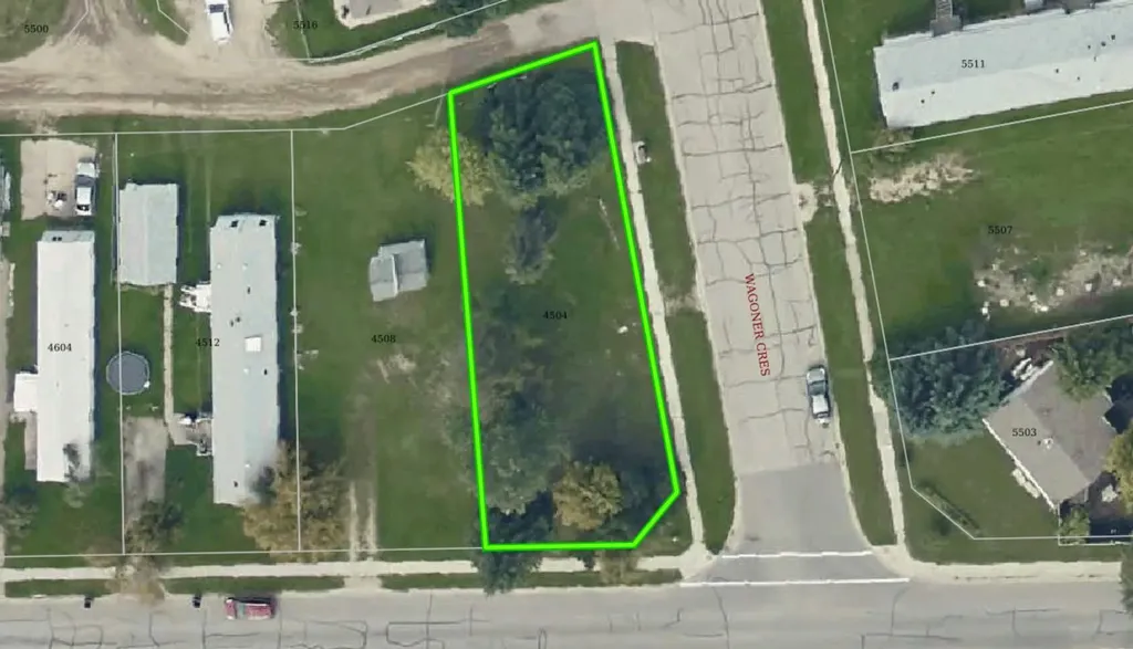 4504 55 Avenue Whitecourt AB T7S1A8
