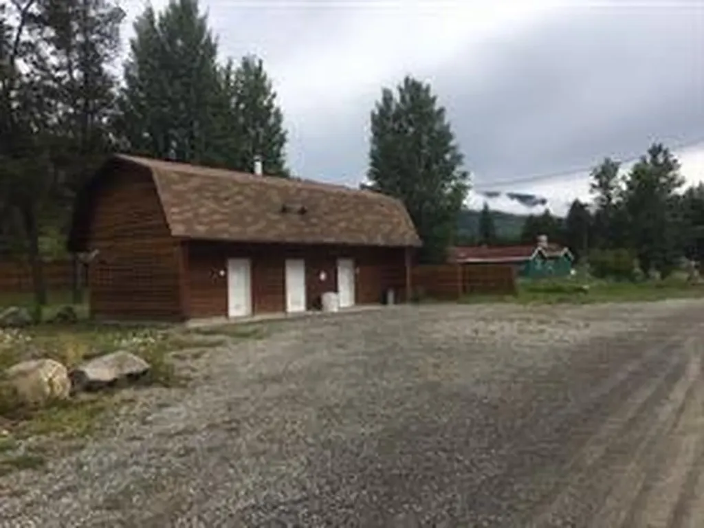 9432 Highway 3 & 95 Out Of Province_alberta BC V0B 2P0