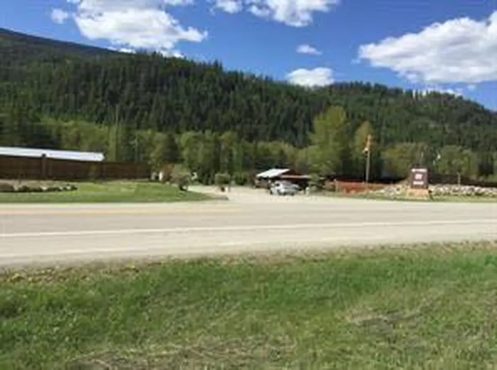 9432 Highway 3 & 95 Out Of Province_alberta BC V0B 2P0