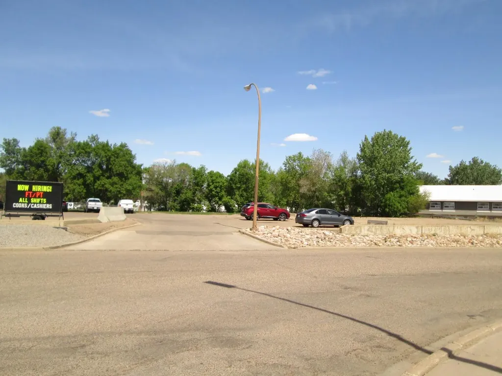 1280 Redcliff Drive SW Medicine Hat AB T1A 5E5