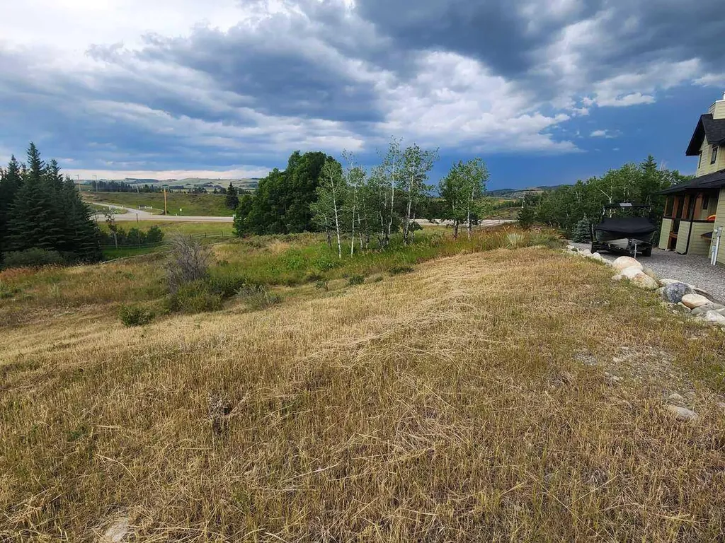 430 Cottageclub Cove Rural Rocky View County AB T4C 1B1