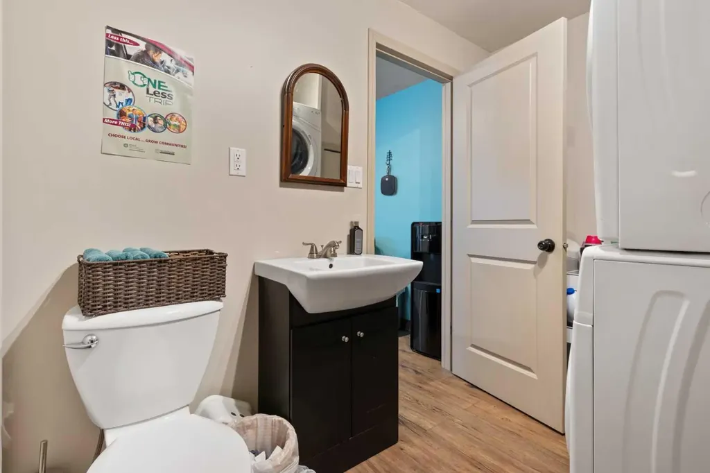 5009 49 Avenue Forestburg AB T0B 1N0
