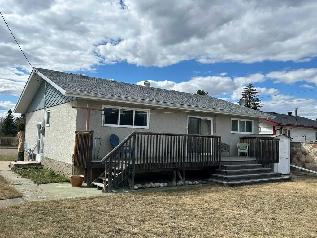5405 50 Street Castor AB T0C0X0