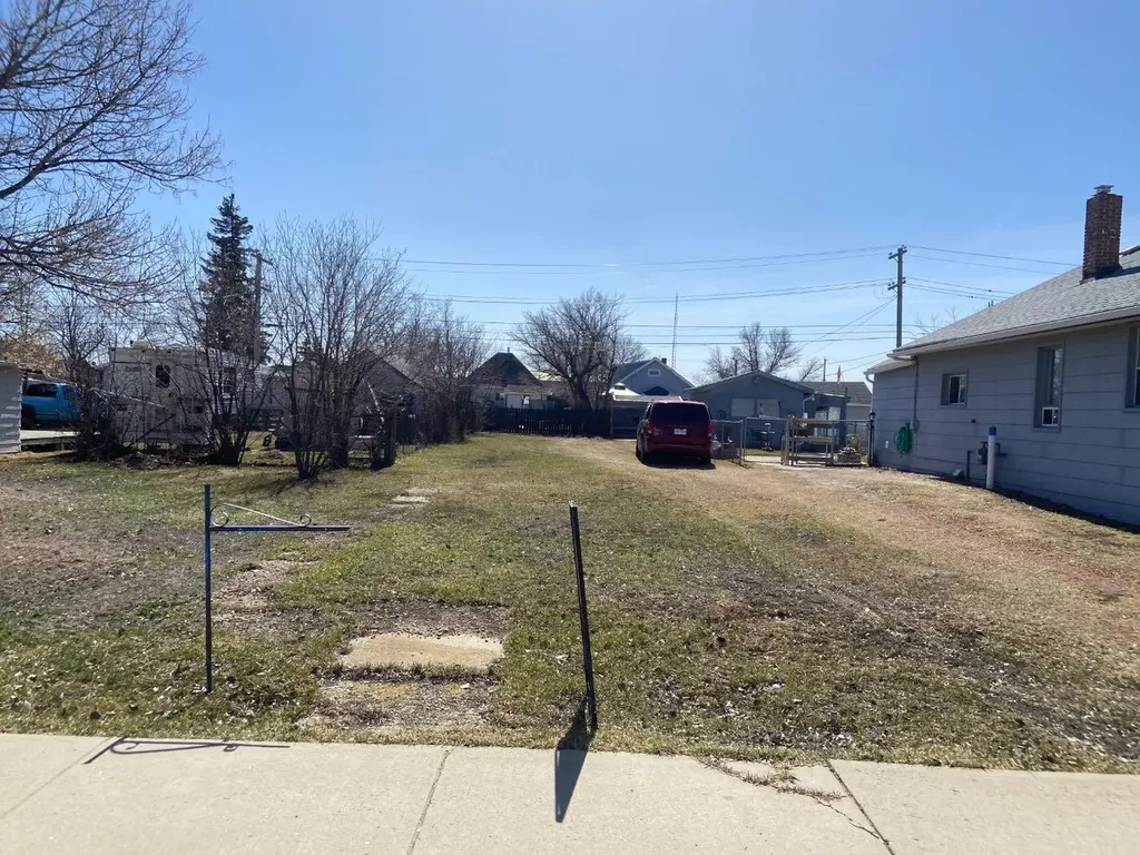 203 2 Avenue E Hanna AB T0J1P0