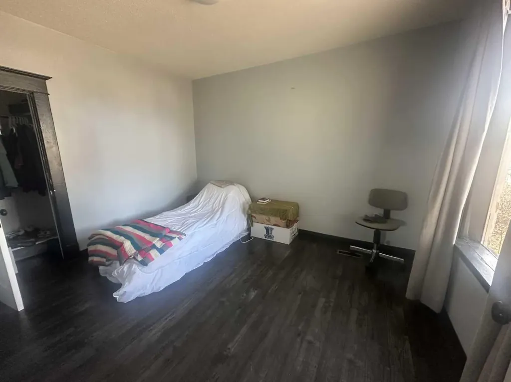 107 4 Avenue E Hanna AB T0J 1P0