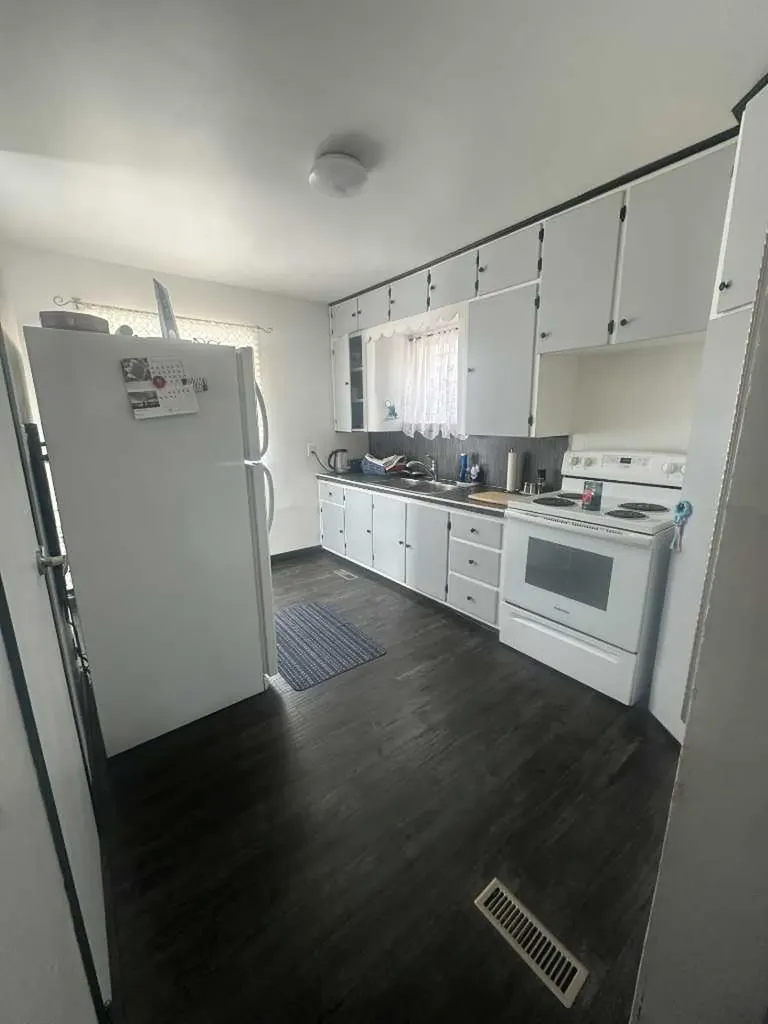 107 4 Avenue E Hanna AB T0J 1P0