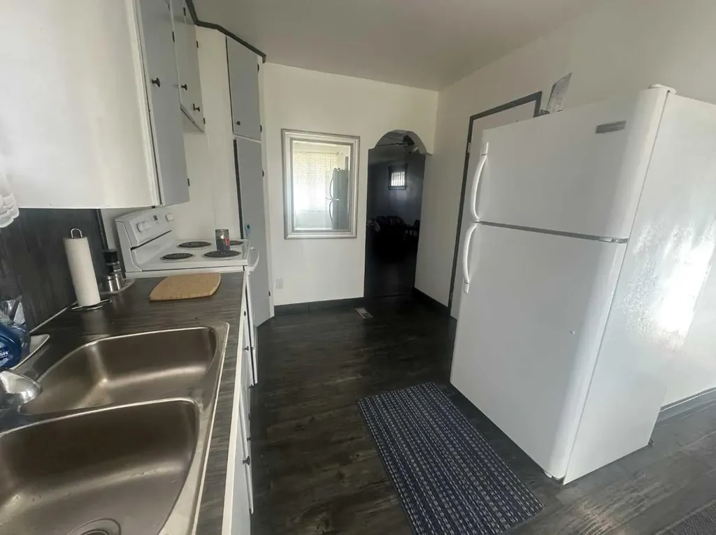 107 4 Avenue E Hanna AB T0J 1P0