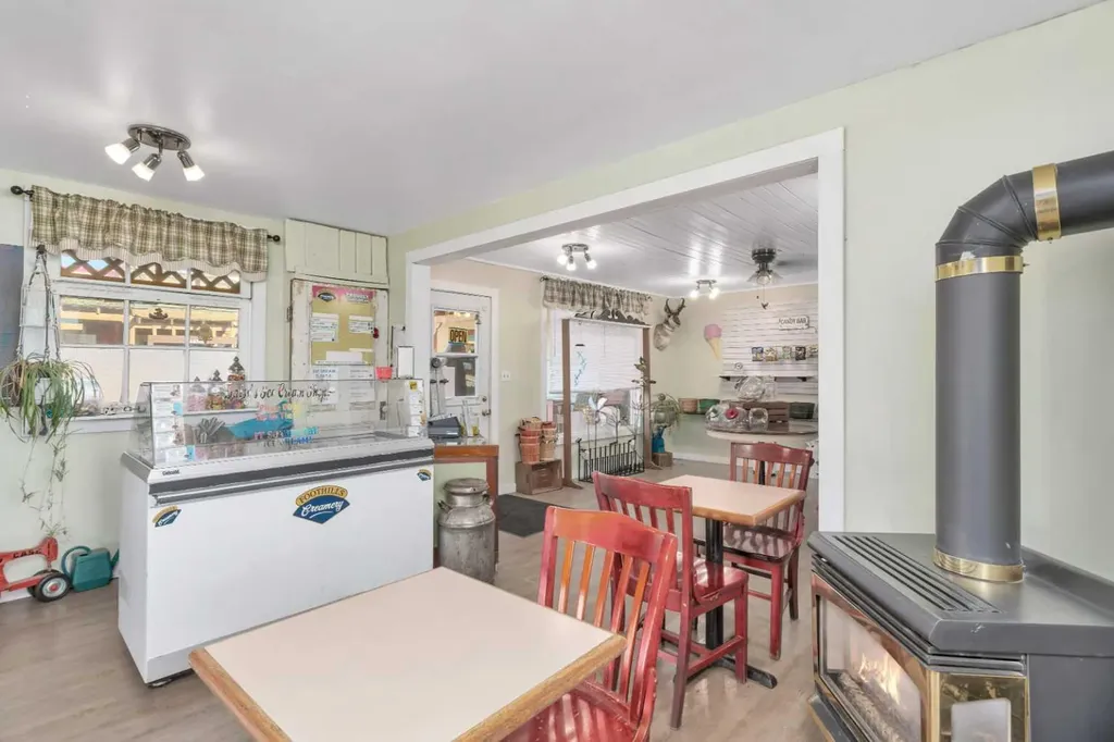 48 Main Street E Big Valley AB T0J 0C9