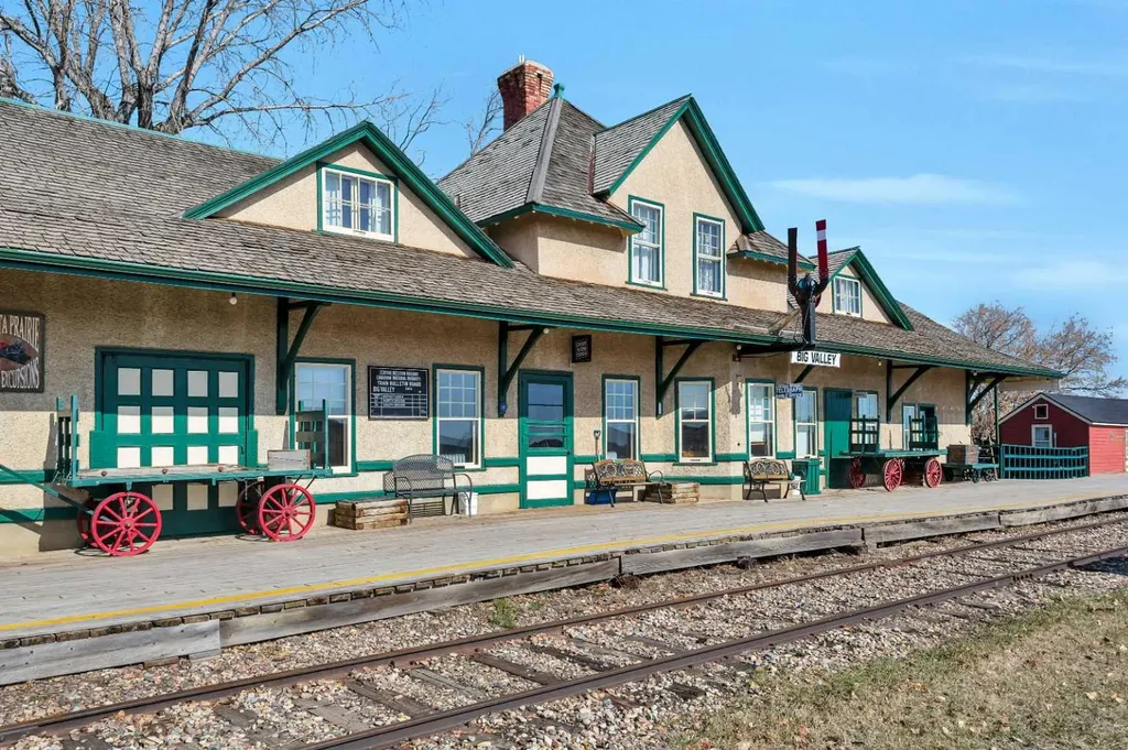 48 Main Street E Big Valley AB T0J 0C9