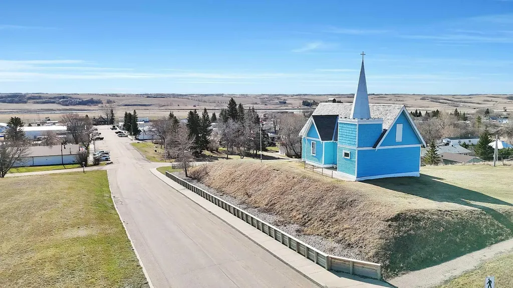 48 Main Street E Big Valley AB T0J 0C9