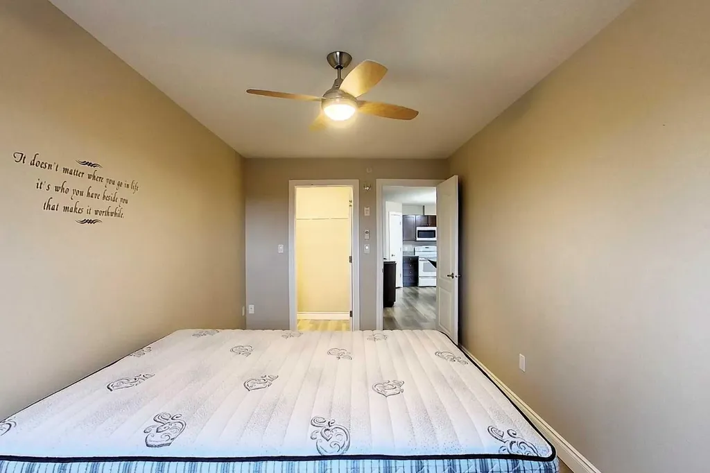 5037 7 Avenue Edson AB T7E0A8