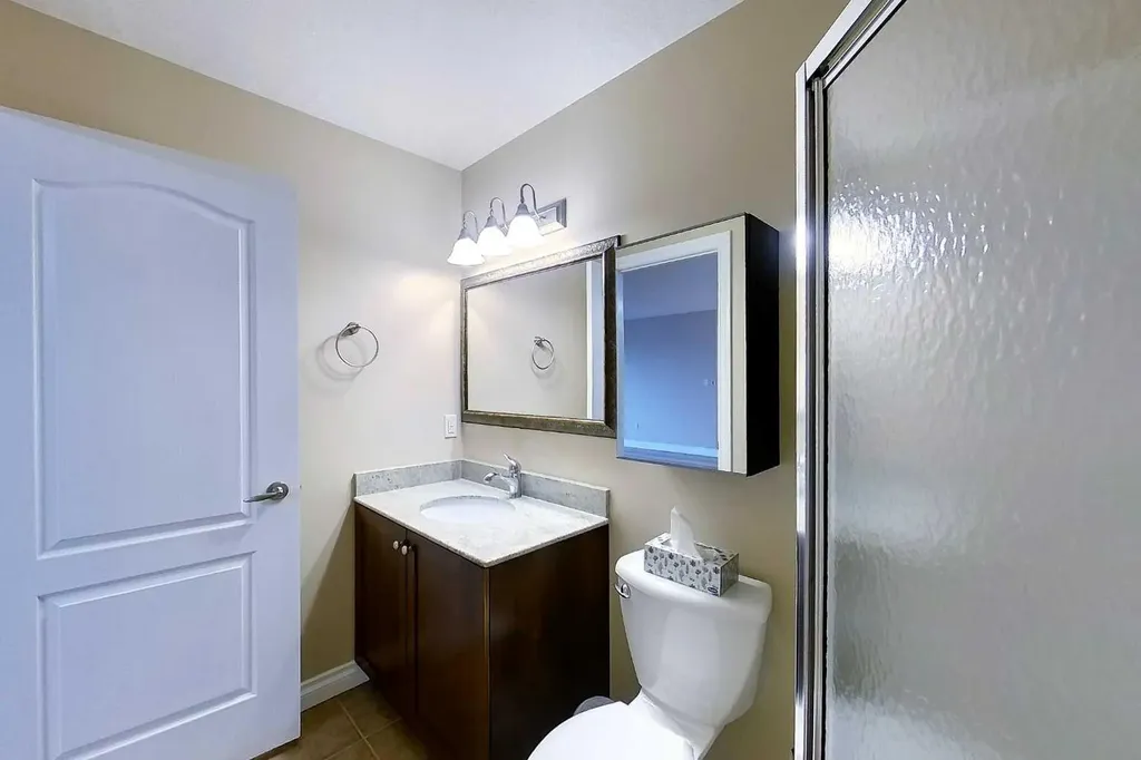 5037 7 Avenue Edson AB T7E0A8