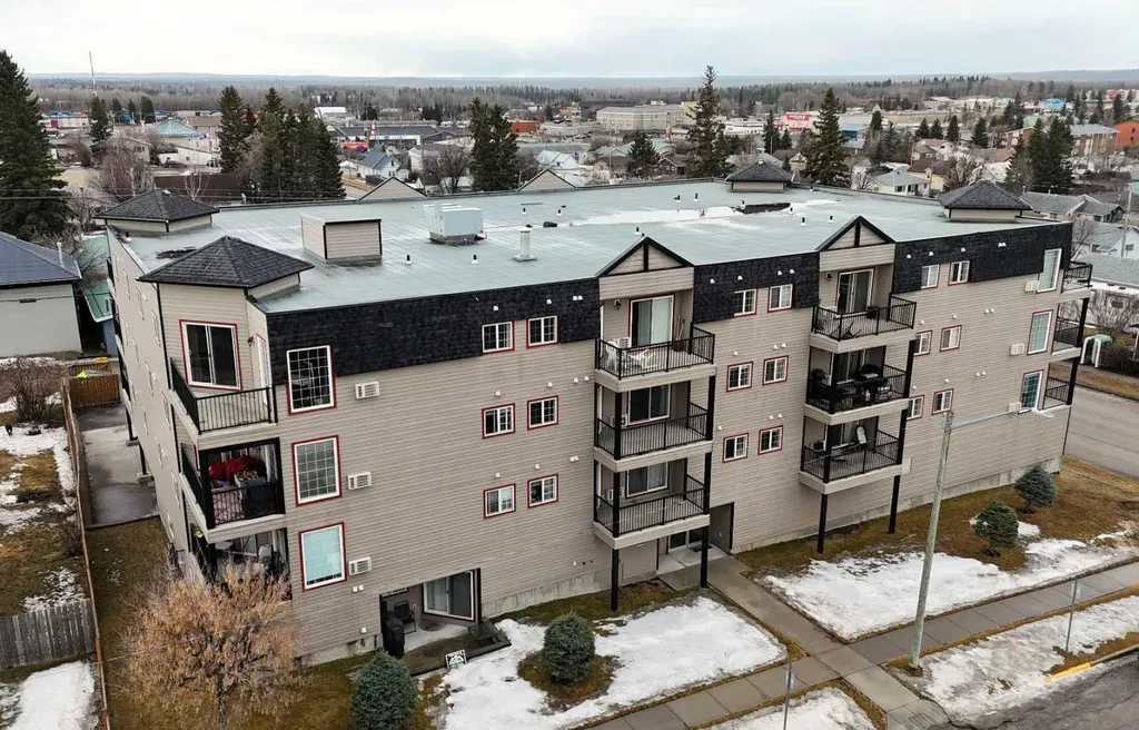5037 7 Avenue Edson AB T7E0A8